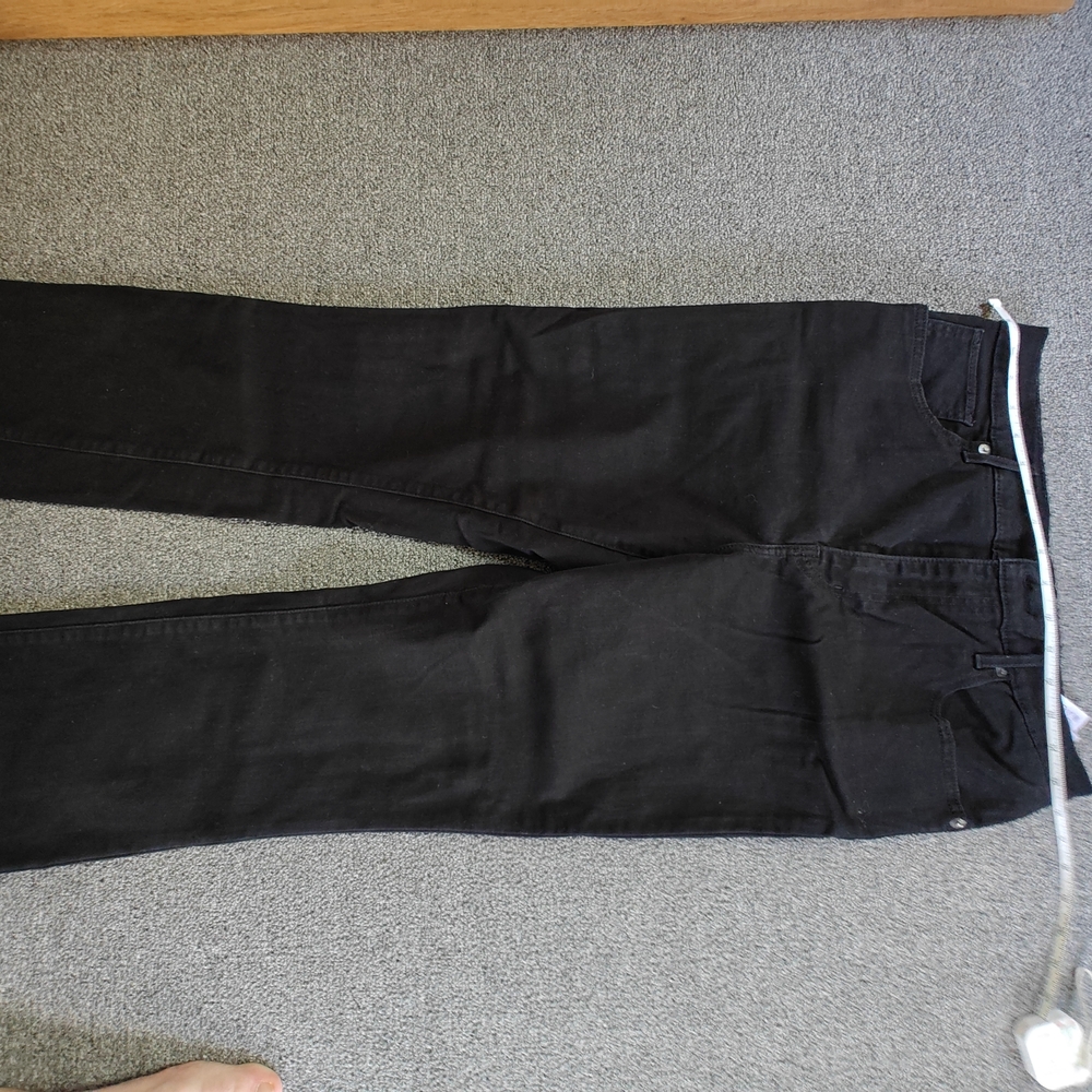 Levi's Black Ankle & Cropped Jeans